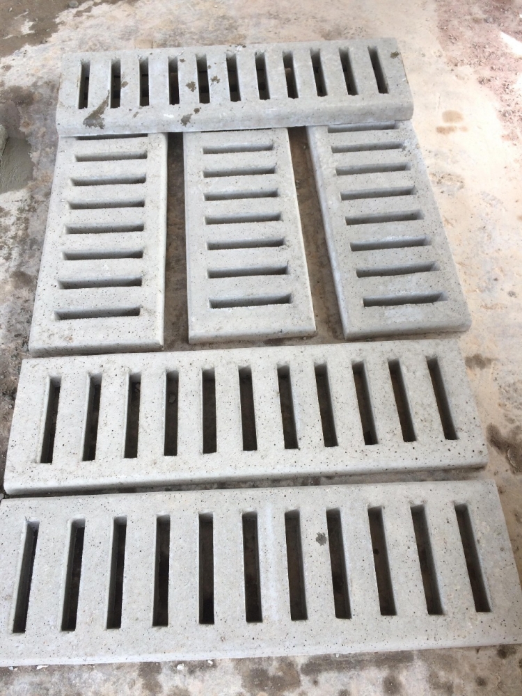 Canaletas e grelhas em concreto